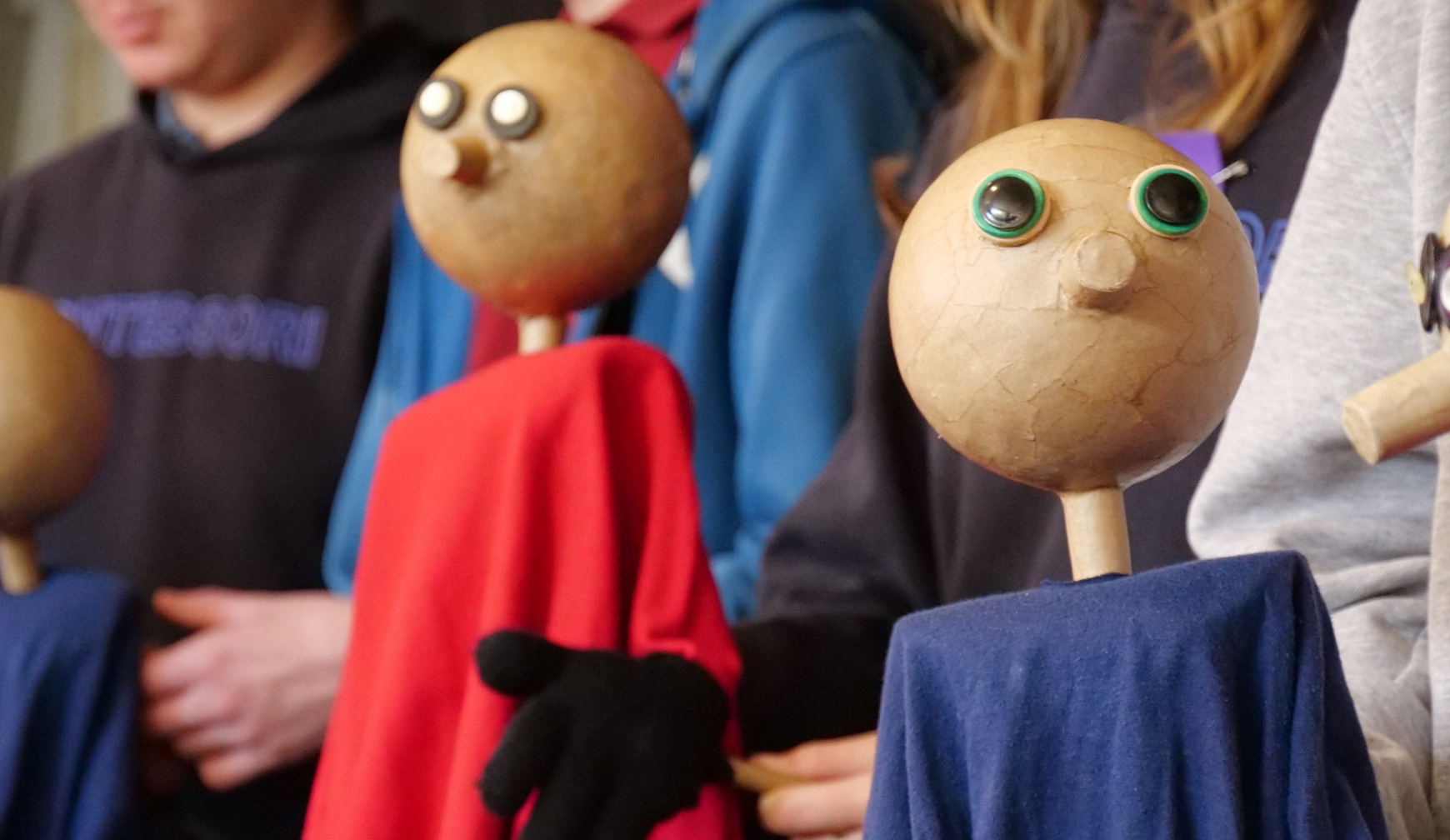 INITIATION À L’ART DE LA MARIONNETTE